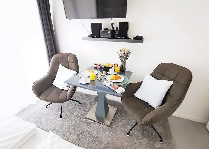 Apartament Hh 03 By Rockchair - Superhost Status - Modernes Mit Sonnigem Balkon & Premium Boxspringbetten In Winterhude - Geheimtipp *