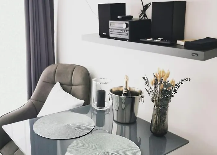 Apartament Hh 03 By Rockchair - Superhost Status - Modernes Mit Sonnigem Balkon & Premium Boxspringbetten In Winterhude - Geheimtipp