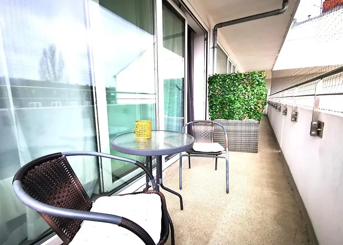 Hh 03 By Rockchair - Superhost Status - Modernes Mit Sonnigem Balkon & Premium Boxspringbetten In Winterhude - Geheimtipp Hamburg